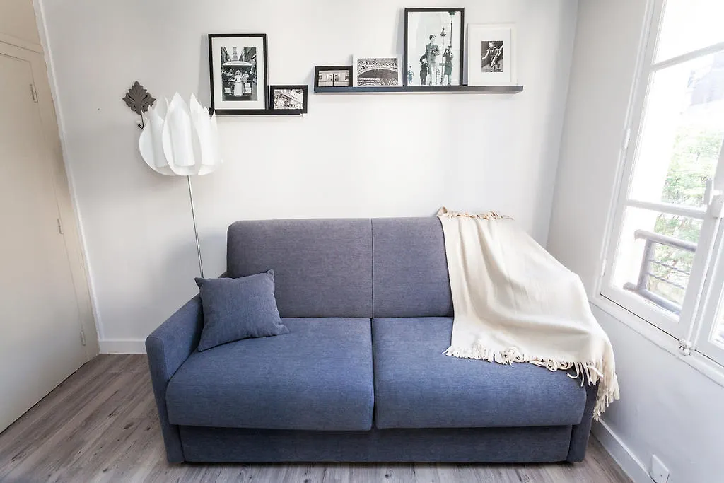 Apartment Leopold Bellan Paris